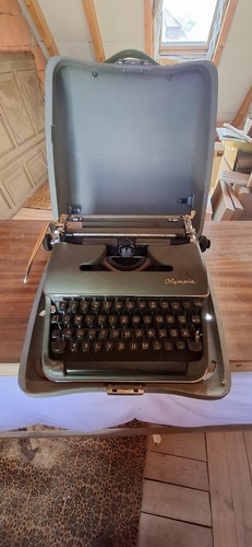 Schreibmaschine mit koffer - mit,