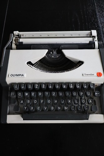 Schreibmaschine olympia - schreibmaschine,