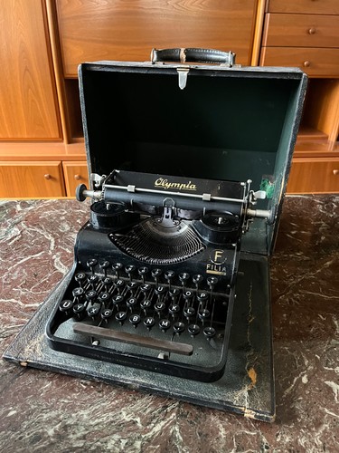 Olympia schreibmaschine mit - olympia,