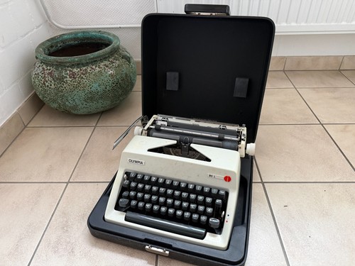 Olympia schreibmaschine - 80,