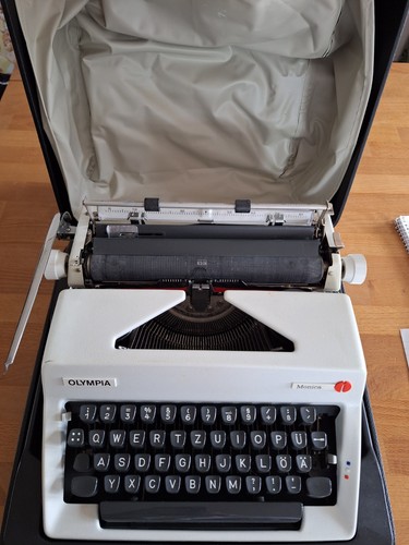 Vintage schreibmaschine - vintage,