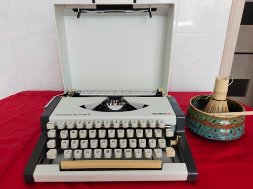 Vintage olympia traveller - vintage, de