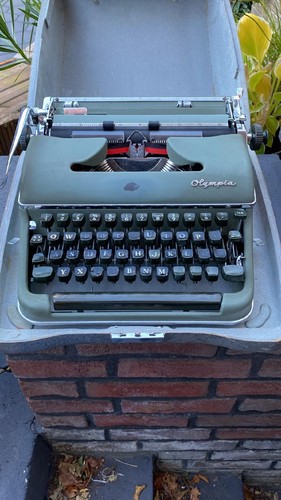 Olympia schreibmaschine mit - olympia,